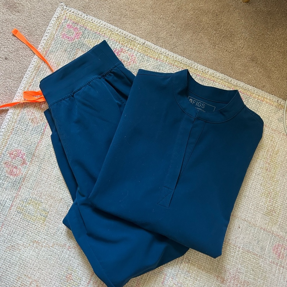 Figs Deep Reef Scrub Set